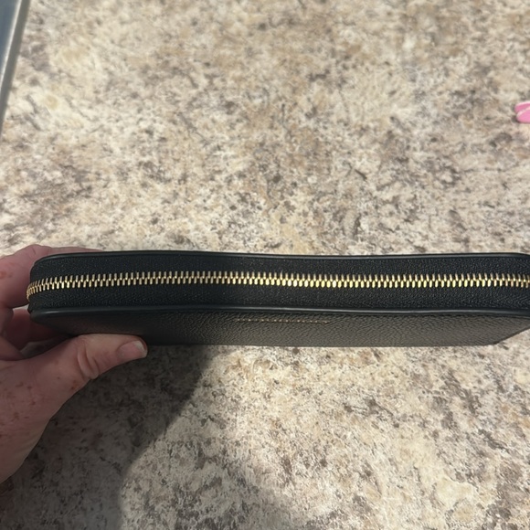 Burberry Zippered Wallet - Picture 4 of 11